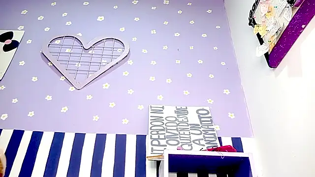 PetiteIvoryQueen19 – Live XXX-chat