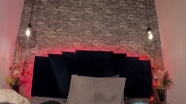 Emily_Brown18's Live XXX Chat