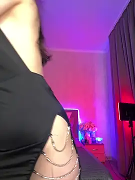 FlexboxDollのライブXXXチャット