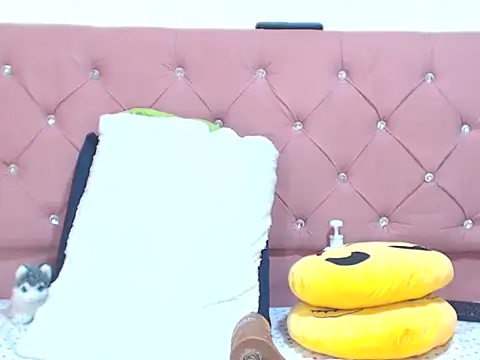 emassquirt29n Live XXX chat