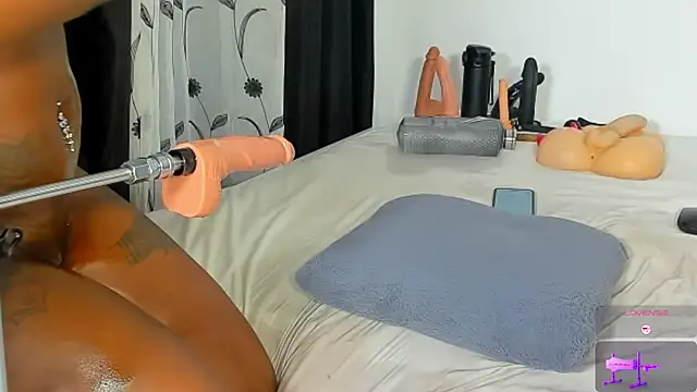 CREAMY_BUBBLEGUM – Live XXX-chat