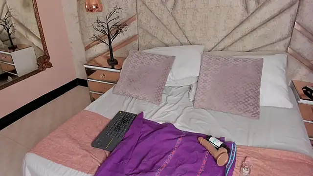 Chat XXX en directo de EmeelyMuller