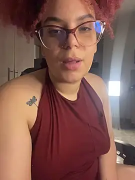 Živý XXX chat Leyah__