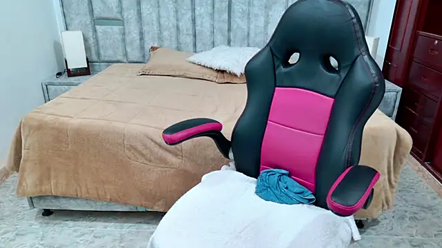 laureentt_ Chat XXX in diretta