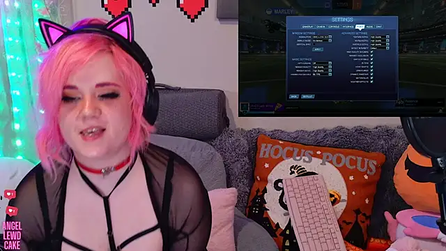 Chatroom XXX en direct de Angel-Lewd-Cake