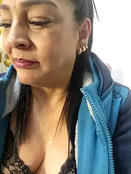 Gina_Myers Adlı Modelin Canlı XXX Sohbeti