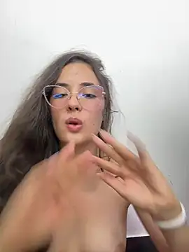 baaby-miiaa: απευθείας συνομιλία ΧΧΧ