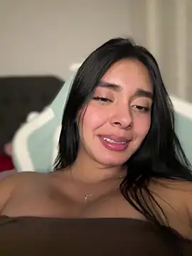 Chatroom XXX en direct de MiaSofia__