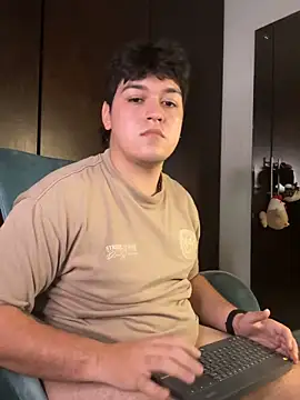 EmilyAndAndrew: απευθείας συνομιλία ΧΧΧ