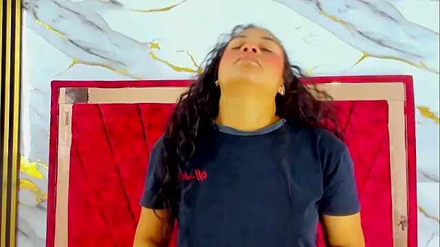 Tiana_hots Chat XXX in diretta