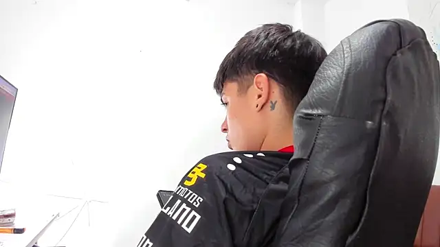 Thebestboyhot's Webcam Show