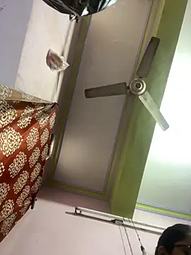 Sandhya_77 即時 XXX 聊天