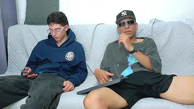 Party_Straight Live XXX-Chat