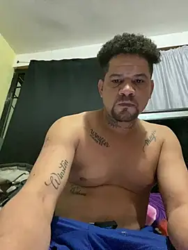 XXX chat uživo modela Dominicanobb