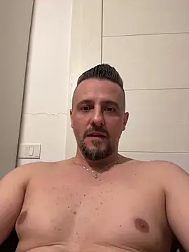 InsaneMattt 现场XXX聊天