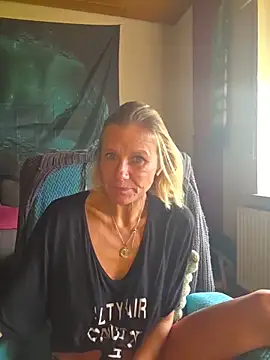 yola181 Chat XXX live