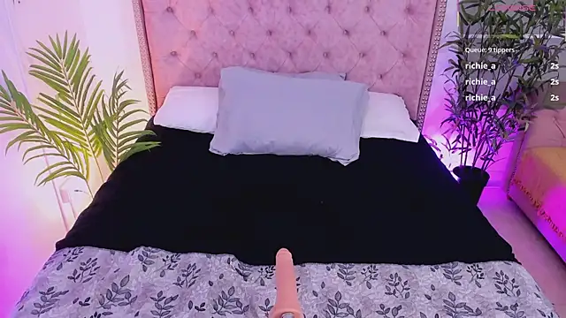 MelanieMiller_ Chat XXX live