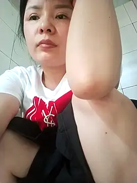 Ivy_Trix2's Live XXX Chat