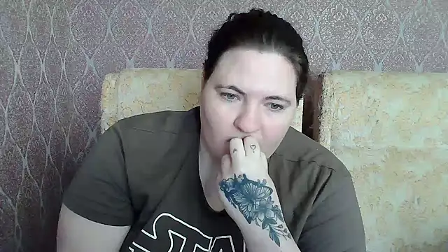 ElviraOreilllyX 即時 XXX 聊天