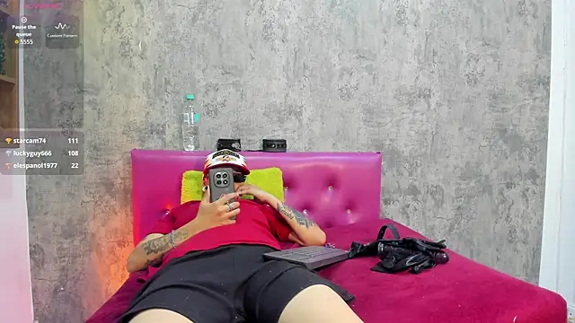 naughty_girll2のライブXXXチャット