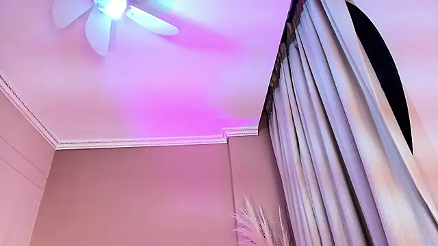 JupiteFox Live XXX-chat