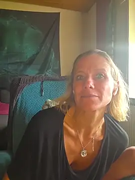 yola181 Live XXX-Chat