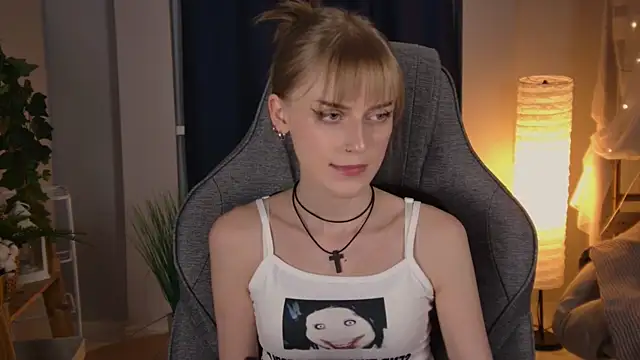 KiraMontoya 现场XXX聊天