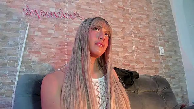 Dreams_Chloe 现场XXX聊天