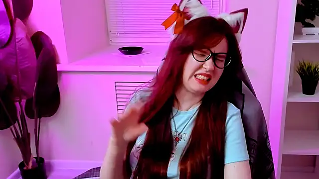 CarolGiggly's Live XXX Chat