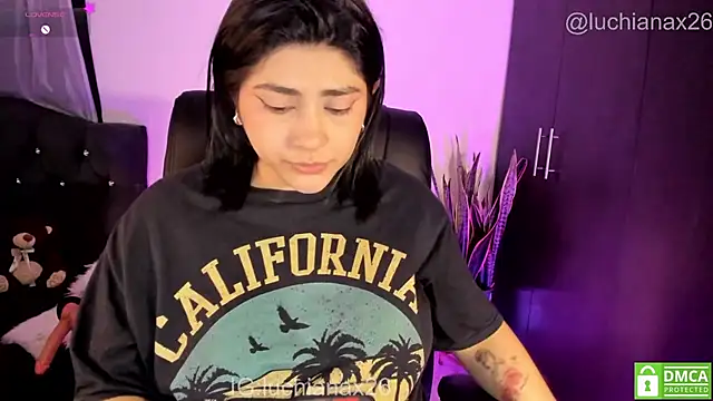 Chat +18 de lucy26_ ao vivo
