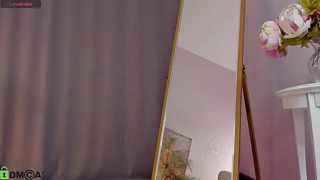 LeticiaRomano Live XXX-Chat