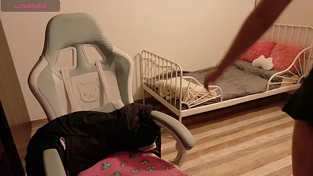 Emerald_Sparkles_ – Naživo XXX chat