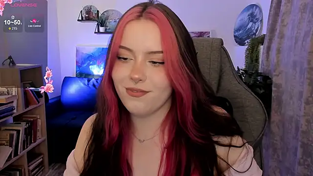 XXX chat uživo modela CoraMiel