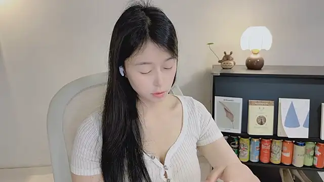 XXX chat uživo modela Onechestnut