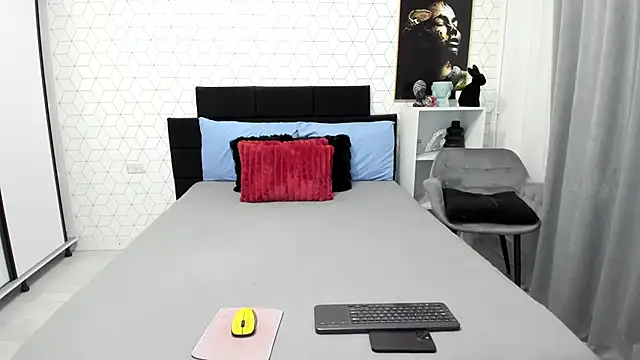 XXX chat uživo modela Heidix