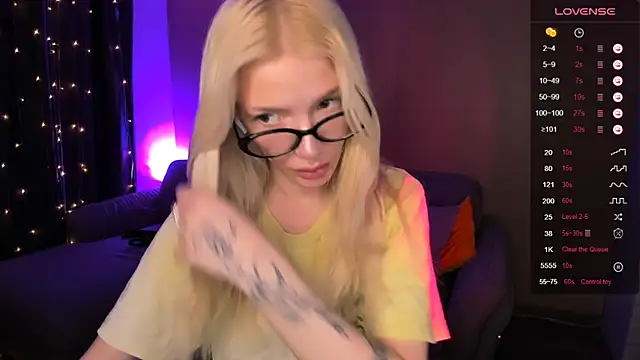 AnyaTaylor_ élő XXX-chatje