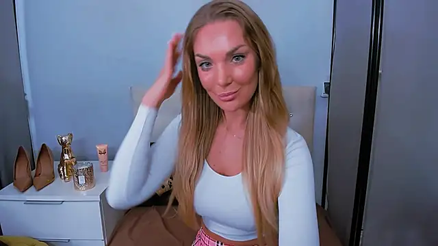 Chat XXX en directo de AulloraHoney