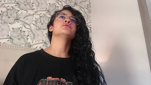 Luna_Noire1 Adlı Modelin Canlı XXX Sohbeti