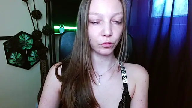 Chat +18 de EmillyPlay ao vivo