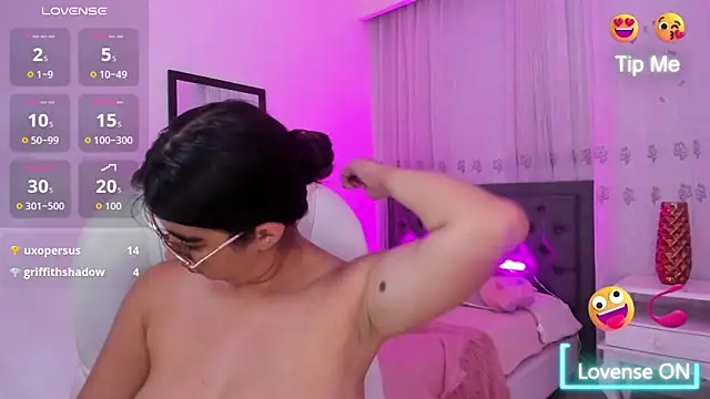 Luna_Jonnes1 现场XXX聊天