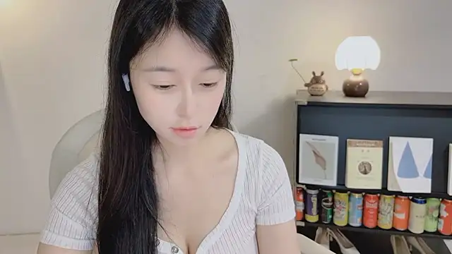 Onechestnut live XXX chat