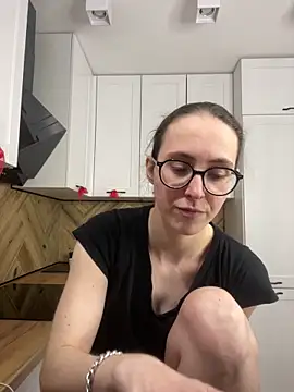 MartiniiSelenna 即時 XXX 聊天