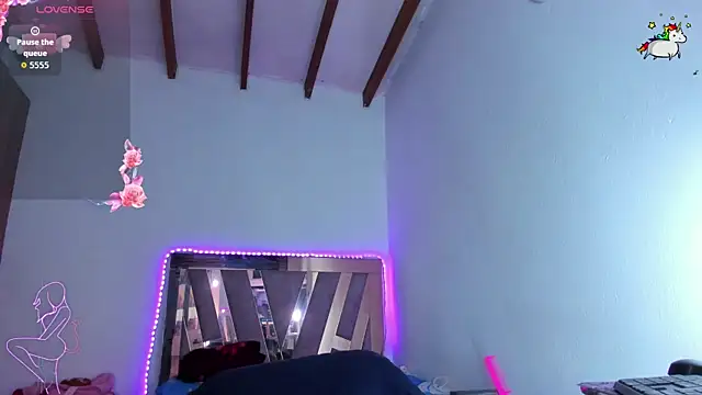 Chat XXX ao vivo de SkyeGabbyRose