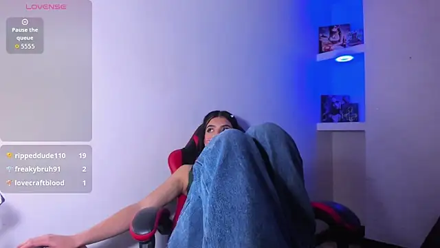 honeyluxe_ live XXX chat