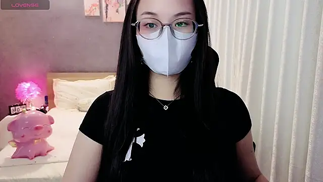 JENNIE-16 Adlı Modelin Canlı XXX Sohbeti