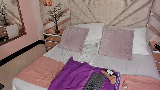 EmeelyMuller's Live XXX Chat