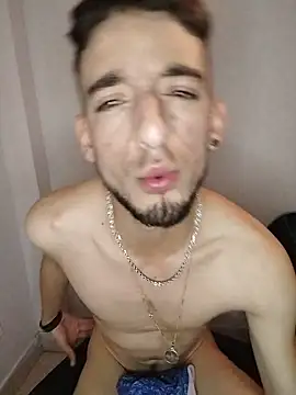 Meliodas97xxx Chat XXX in diretta