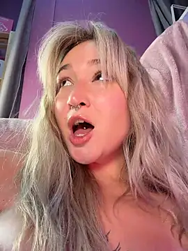 Chatroom XXX en direct de Rimmahottes