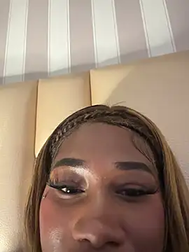 Vayoolen_1 Adlı Modelin Canlı XXX Sohbeti