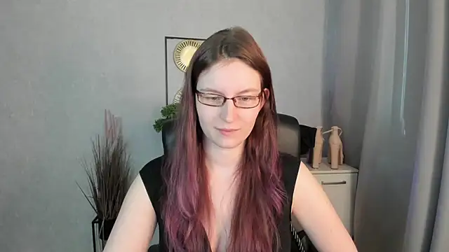 XXX chat uživo modela emmaxDelight